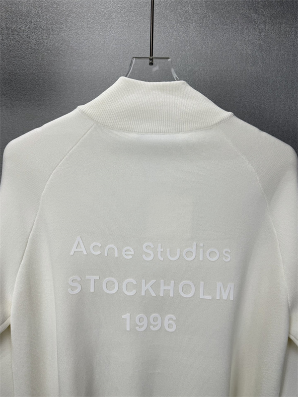 異素材ラインが映える Acne Studios アクネ ストゥディオズ コピー トラックジャケット フルジップ リラックスシルエット