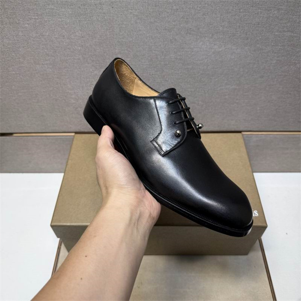 通勤2026年新着☆ルブタンビジネスシューズコピー CHRISTIAN LOUBOUTIN履き心地