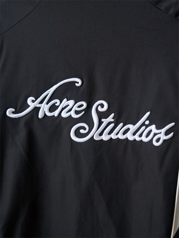 レトロスポーツ Acne Studios アクネ ストゥディオズ コピー スタンドカラーブルゾン 流線パネル ドローコード仕様