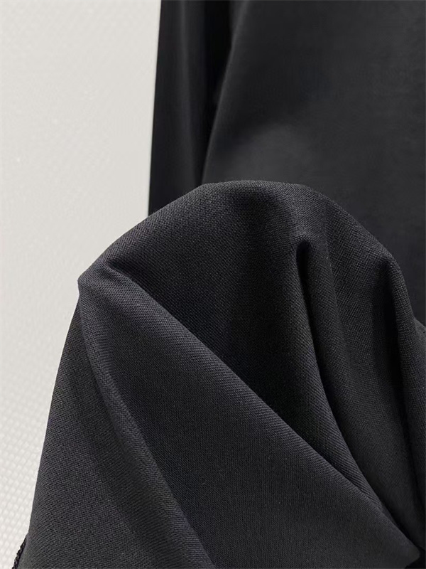 AMIRI アミリ コピー メンズ 長袖Tシャツ スクリプトロゴ オーナメントライン クルーネック