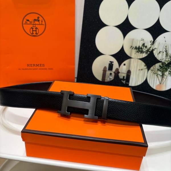 HERMÈS コピー Hバックル メンズレザーベルト 型押しレザー 2026新作 洗練シルエット ビジネス対応