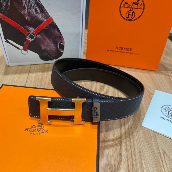 HERMÈS コピー 2026注目モデル Hバックル メンズ本革ベルト イタリアンレザー シボ型押し 端正ステッチ