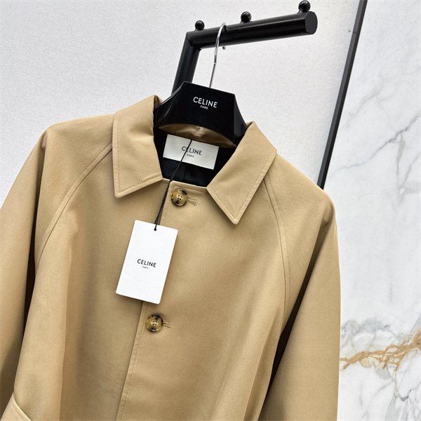 ウエストラインが映える CELINE セリーヌ コピー クロップドジャケット 袖ベルト クラシカルカラー