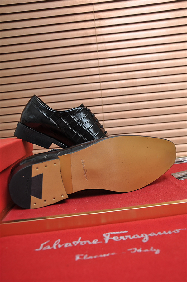 新作★★SALVATORE FERRAGAMO フェラガモビジネスシューズコピーメンズ2026トレンド