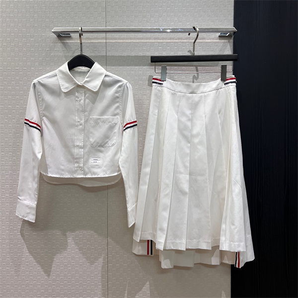 プレッピームード THOM BROWNE トム ブラウン コピー 2ピースセット ポケットシャツ ハイウエストプリーツ