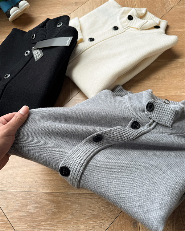 STONE ISLAND ストーンアイランドカーディガンコピー 新作★コットンウール混紡 ニットカーディガン ボタン付き 秋冬