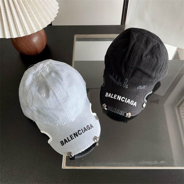 2026人気★BALENCIAGA  バレンシアガ  キャップコピー撥水＆通気性機能搭載 快適さと洗練されたデザイン