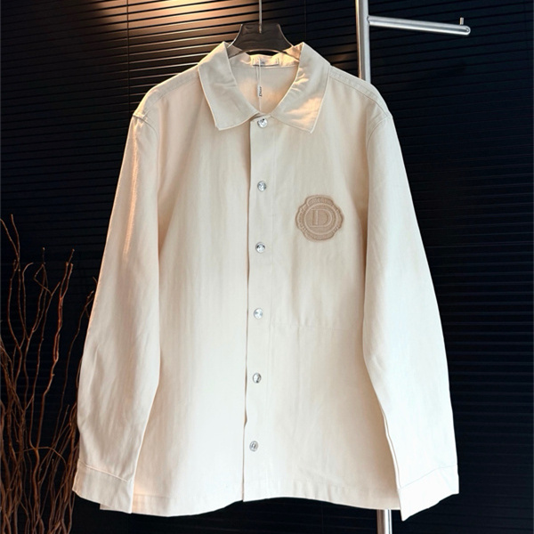 サンドアイボリー ワンポイントD刺繍 DIOR ディオール コピー メンズ ライトブルゾン クリーンデザイン 通勤コーデ