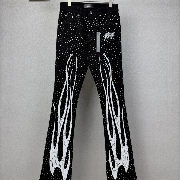 新作注目 AMIRI 激安 アミリ ラインストーン フレアデニムパンツ ビッググラフィック ストリート仕様