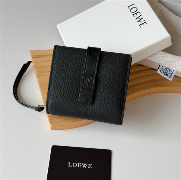 LOEWE人気最新2026★ロエベ財布コピー本革 型押し牛革使用 メンズ コンパクトウォレット