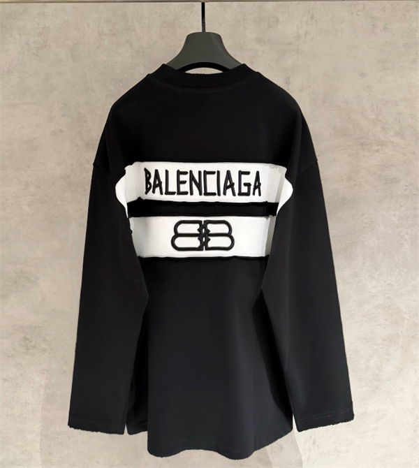 簡単デザイン2026☆BALENCIAGA バレンシアガ長袖tシャツコピーユニ