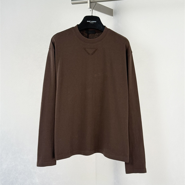 エンボス調トライアングル モカブラウン PRADA プラダ コピー クルーネックロンT シックスタイル