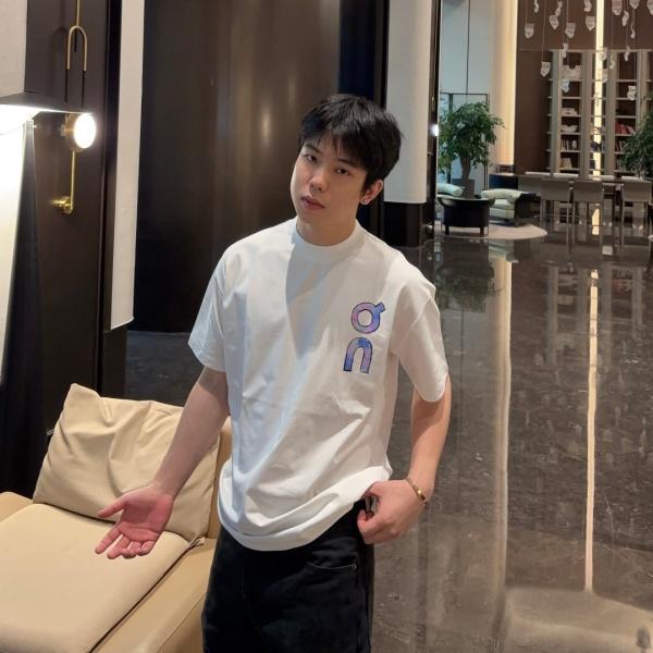 新作注目 手描きグラフィック ロエベ 半袖Tシャツ バックプリント LOEWE ゆったりシルエット