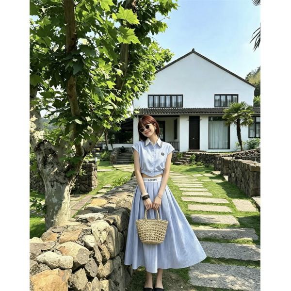【2026人気】ロエベ ワンピースコピーLOEWE 新作オシャレ旅行用素晴らしいコーデ