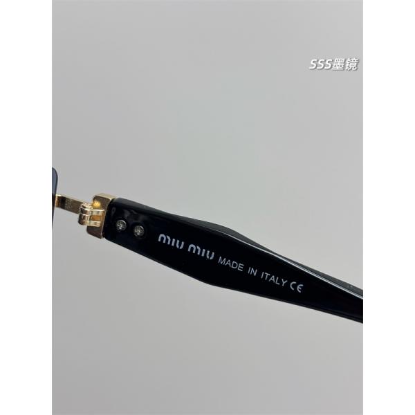 リムレス風 Mモチーフテンプル MIU MIU ミュウミュウ コピー サングラス 話題性抜群