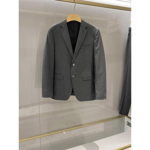 グレートーン シャープな輪郭 都会派スタイル THOM BROWNE トムブラウン コピー スーツセットアップ 2026新作 注目度上昇
