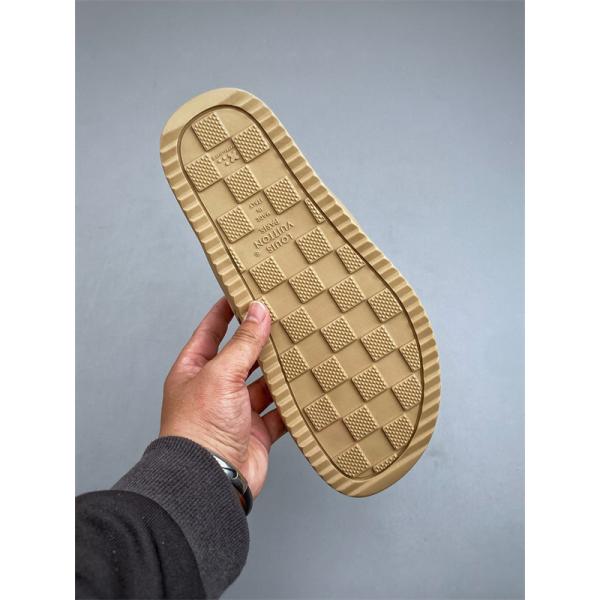 LOUIS VUITTON ルイヴィトン コピー スライドサンダル 新作注目 モノグラム型押し ワイドストラップ