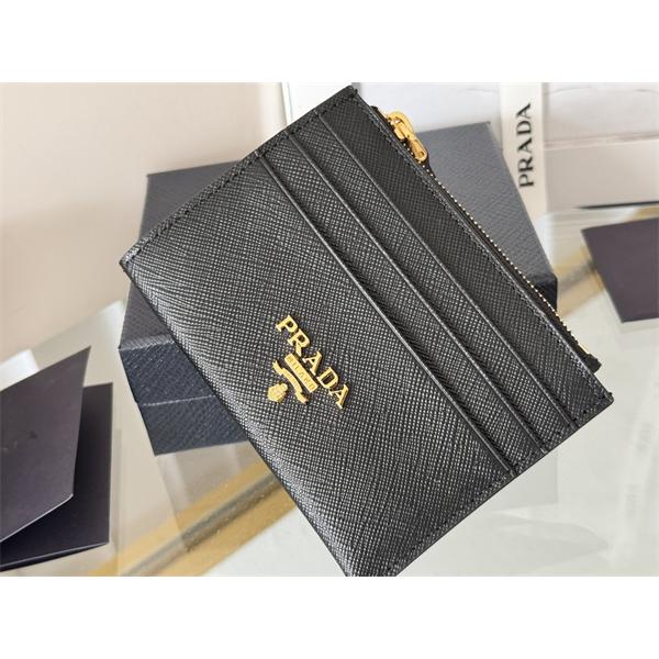 PRADA プラダ コピー フラグメントケース 新作注目 サフィアーノ調 薄型カード収納 ゴールド金具