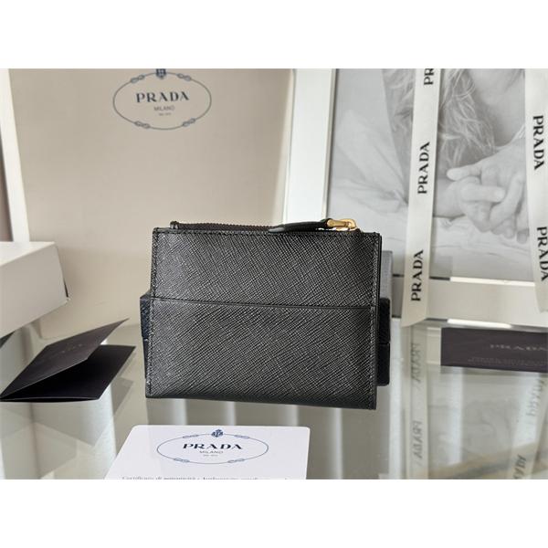 PRADA プラダ コピー フラグメントケース 新作注目 サフィアーノ調 薄型カード収納 ゴールド金具