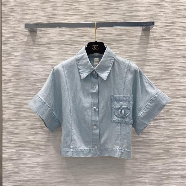 抜け感スタイル ウォッシュ加工 ゆったりフォルム CHANEL シャネル コピー 半袖デニムシャツ キルティングポケット