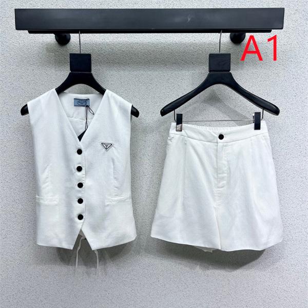 PRADA プラダ コピー セットアップ 注目度急伸 Vネックベスト ハイウエストショートパンツ