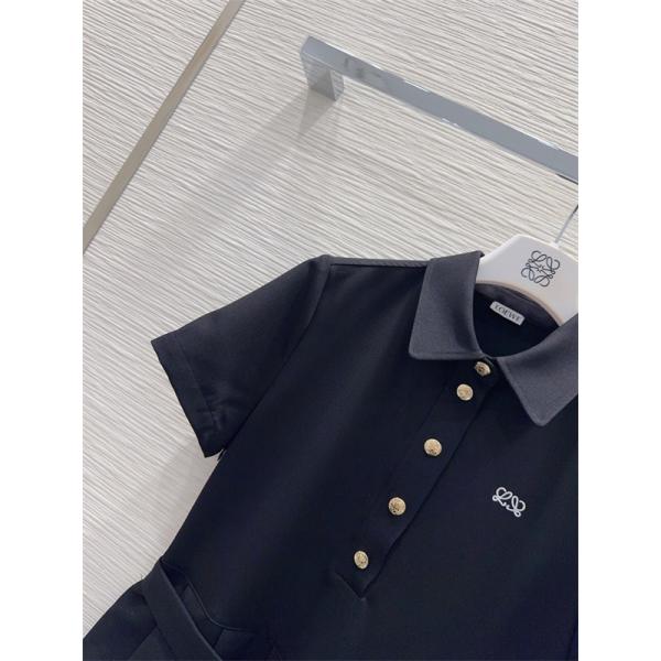 LOEWE ロエベ コピー 半袖ポロワンピース 注目モデル アナグラム刺繍 ベルト付き プリーツシルエット 2色展開