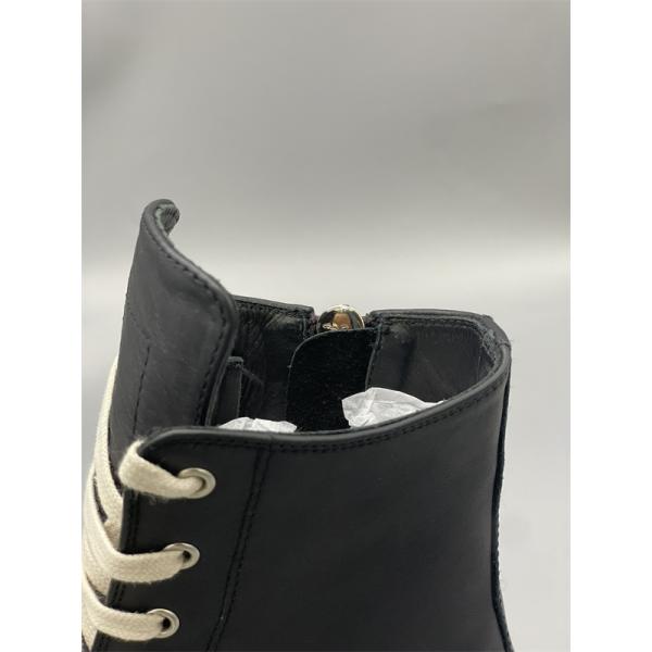 クッションタン 脚長バランス RICK OWENS リック・オウエンス コピー ボリュームスニーカー ストリート主役 旬顔モデル