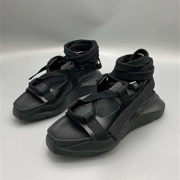 多重ストラップ RICK OWENS リック・オウエンス コピー レースアップサンダル 立体感あふれるモデル 話題先取り