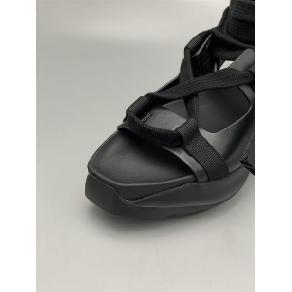 多重ストラップ RICK OWENS リック・オウエンス コピー レースアップサンダル 立体感あふれるモデル 話題先取り