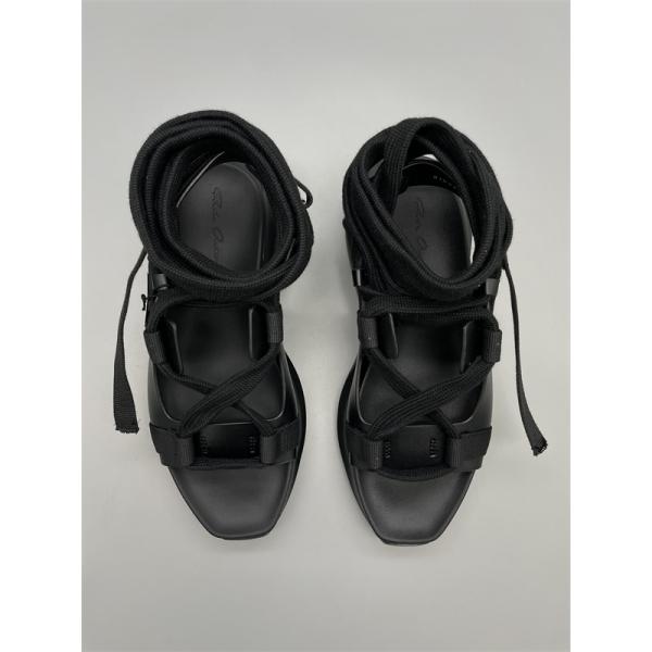 多重ストラップ RICK OWENS リック・オウエンス コピー レースアップサンダル 立体感あふれるモデル 話題先取り