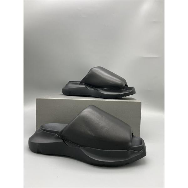 ワイドストラップ 安定ソール 洗練シルエット RICK OWENS リック・オウエンス コピー レザーミュール デイリー対応 足元更新