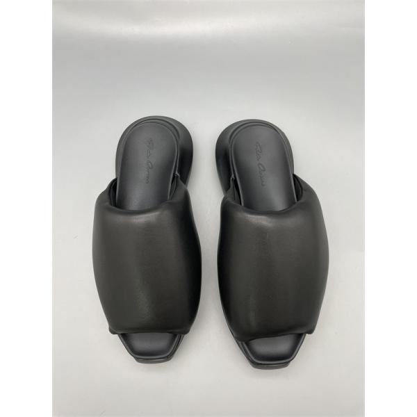 ワイドストラップ 安定ソール 洗練シルエット RICK OWENS リック・オウエンス コピー レザーミュール デイリー対応 足元更新