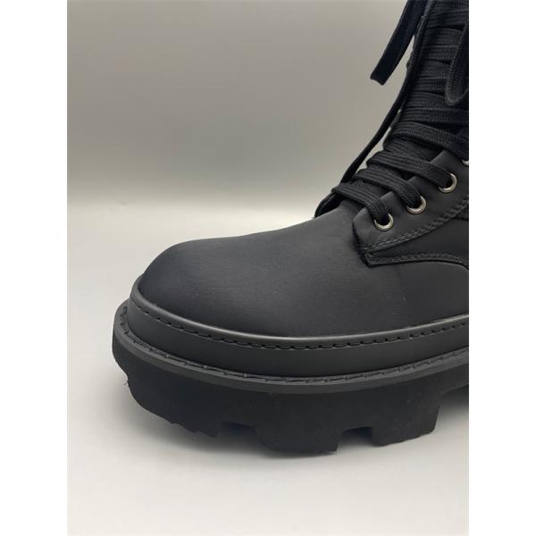 ラグソール RICK OWENS リック・オウエンス コピー 厚底レースアップブーツ ミリタリーモード仕様 注目度急伸