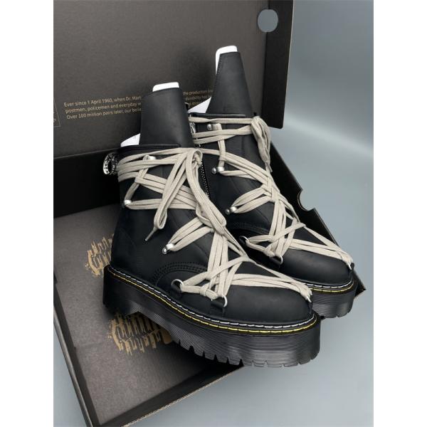 ワイドソール RICK OWENS リック・オウエンス コピー プラットフォームコンバットブーツ 前衛ムード際立つ一足 圧倒的造形