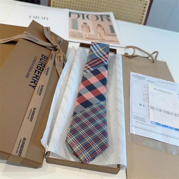 注目 ★2026 ★BURBERRY  バーバリー  ネクタイ コピー  プレミアムシルク上質な光沢と滑らかな質感