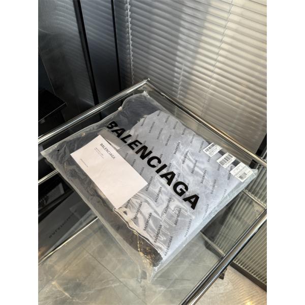 ストリート主役 ロゴフーディー 大判フォトプリント ドロップショルダー BALENCIAGA バレンシアガ コピー プルオーバーパーカー カンガルーポケット