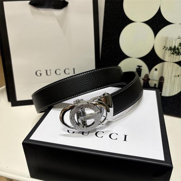GUCCI グッチ コピー メンズ ベルト 注目度急伸 GGモチーフバックル シボ調仕立て 洗練アクセント