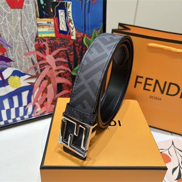 ダブルFメタルバックル 総柄デザイン FENDI フェンディ コピー ベルト レザー調トリム 存在感ある一本 注目度急伸