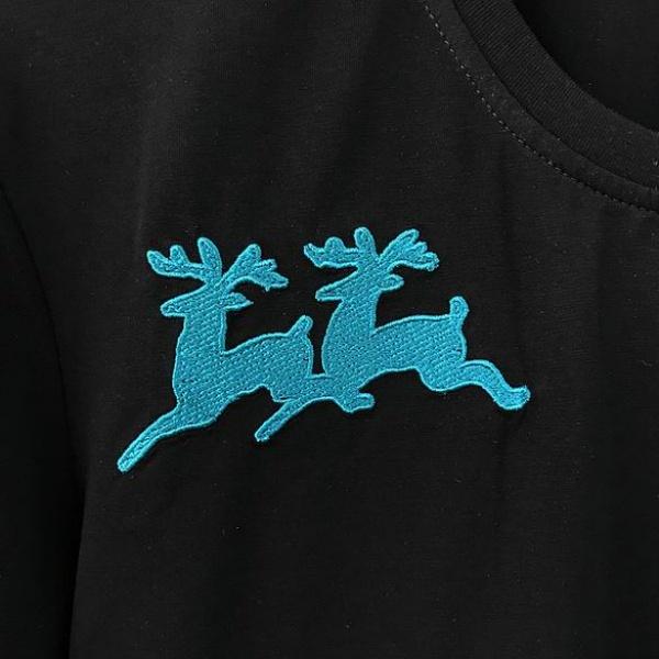 DSQUARED2 コピー  注目度急伸 ディアモチーフ刺繍 半袖Tシャツ メープルアクセント すっきり映えるデザイン