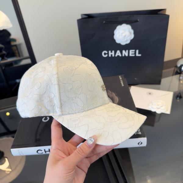 CHANEL コピー 激安 注目度急伸 フラワー刺繍 スパンコール ベースボールキャップ ラインストーン 上品見え レディース帽子