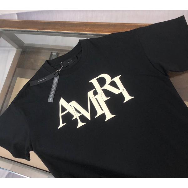 タイポグラフィ主役 AMIRI アミリ コピー クルーネックTシャツ 大判レターロゴ ミニマルバック仕様