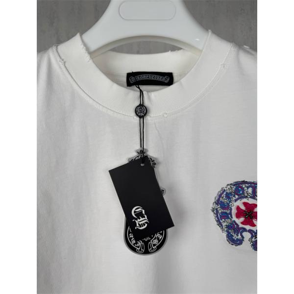 ゴシック意匠 CHROME HEARTS クロムハーツ コピー クルーネックTシャツ サークルレタリング フローラルクロス構成