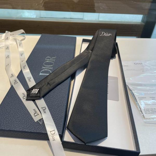 高級 シルク ブランド メンズ おしゃれ ディオールネクタイ コピーDIOR 2026トレンド新作