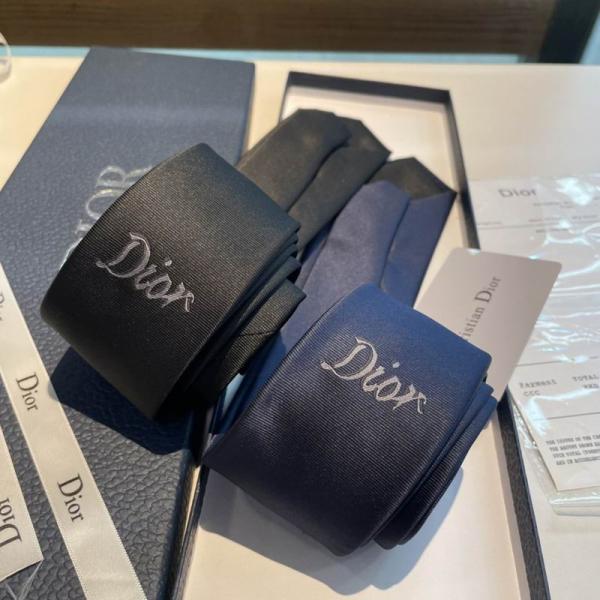 高級 シルク ブランド メンズ おしゃれ ディオールネクタイ コピーDIOR 2026トレンド新作