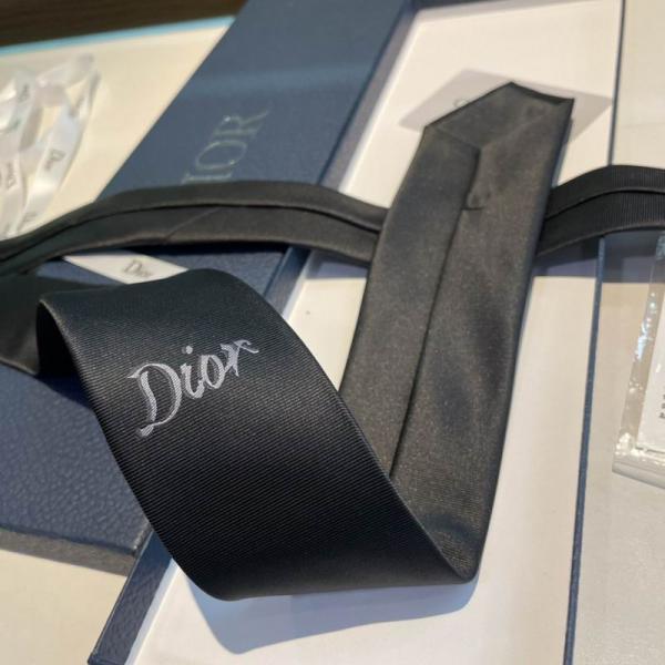 高級 シルク ブランド メンズ おしゃれ ディオールネクタイ コピーDIOR 2026トレンド新作