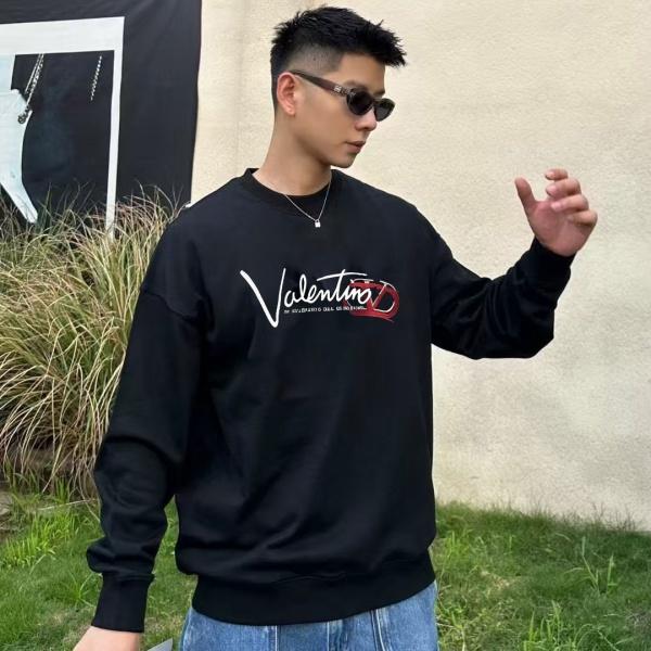 VALENTINO コピー 2026秋冬 手書きロゴ Vモチーフ クルーネックスウェット 400g厚手生地 ユニセックス