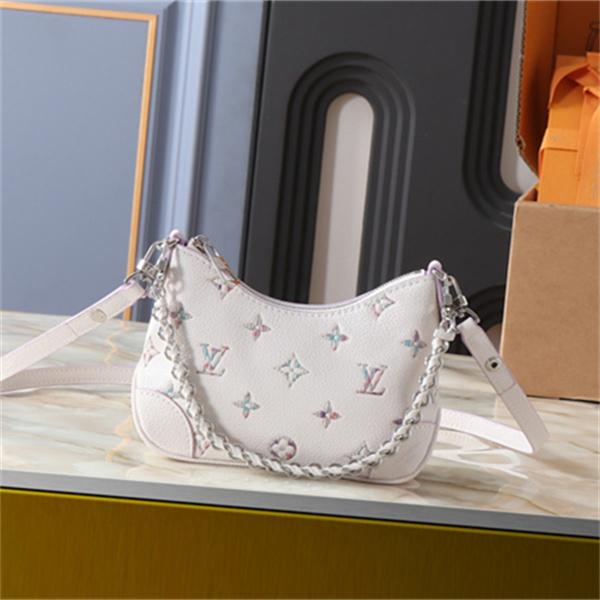 LOUIS VUITTON ルイヴィトン コピー チェーンポシェット モノグラムアート コンパクトボディ フェミニンムード