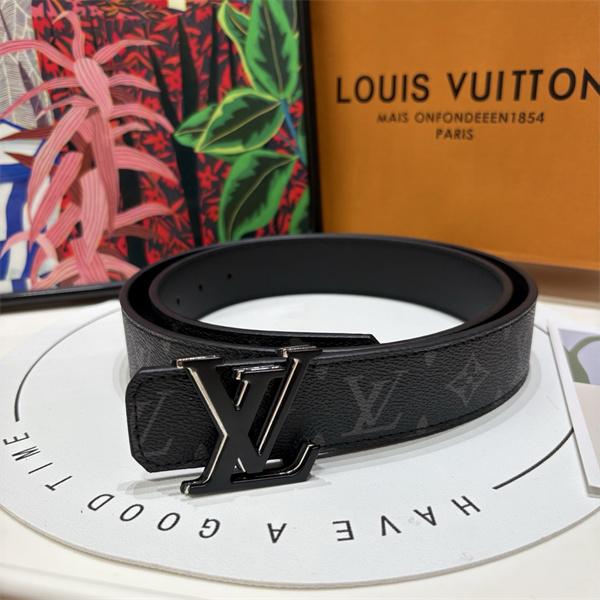 シックな金具使い LOUIS VUITTON ルイヴィトン コピー モノグラムベルト 立体LVシグネチャー 都会派仕様