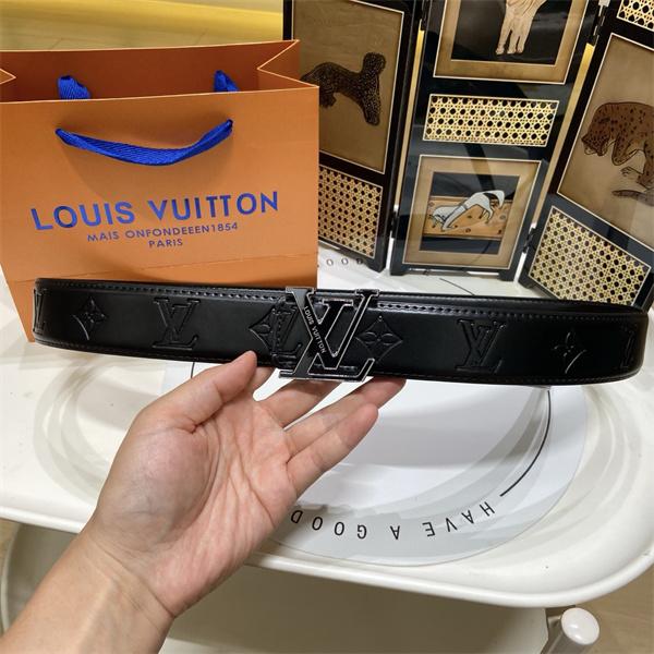 レリーフ柄際立つ LOUIS VUITTON ルイヴィトン コピー ワイドベルト 立体モノグラム メタルエッジ金具