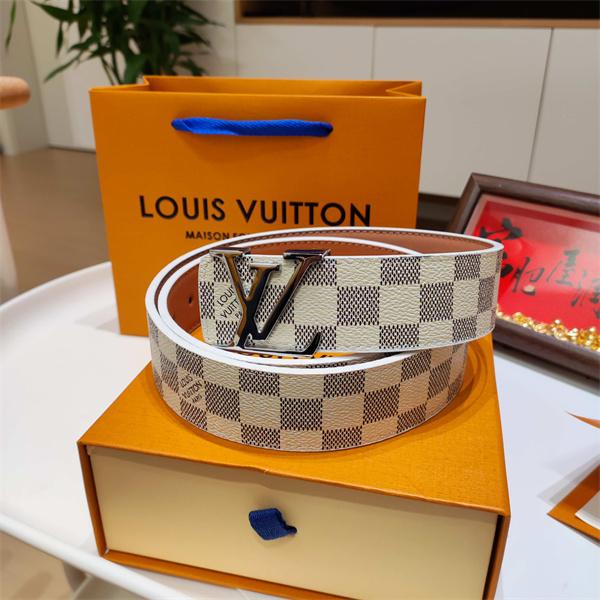 格子意匠が映える LOUIS VUITTON ルイヴィトン コピー ワイドベルト LVシグネチャー モダンアクセント